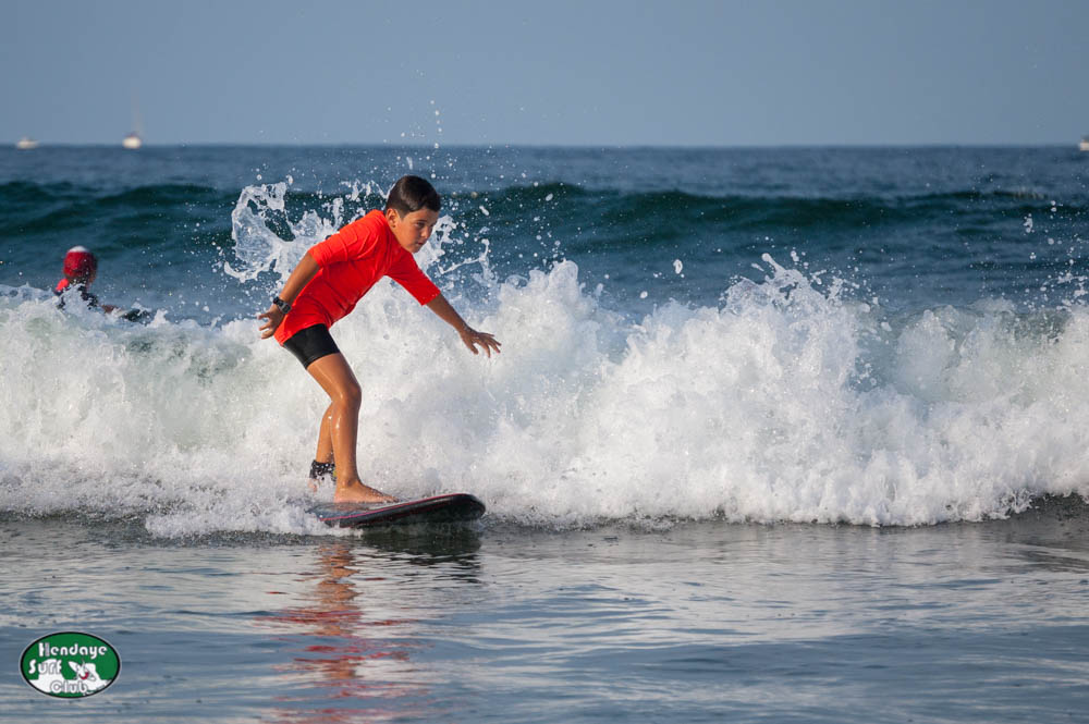 HBSC Reprise des cours de surf enfants Mardi à Hendaye